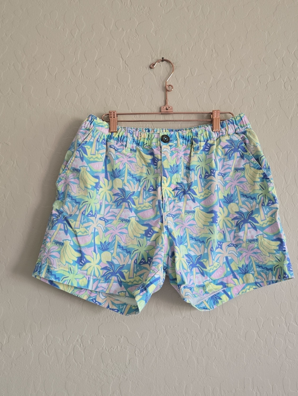 Chubbies Men's Coco Cabana Original Stretch Twill Shorts Size Large